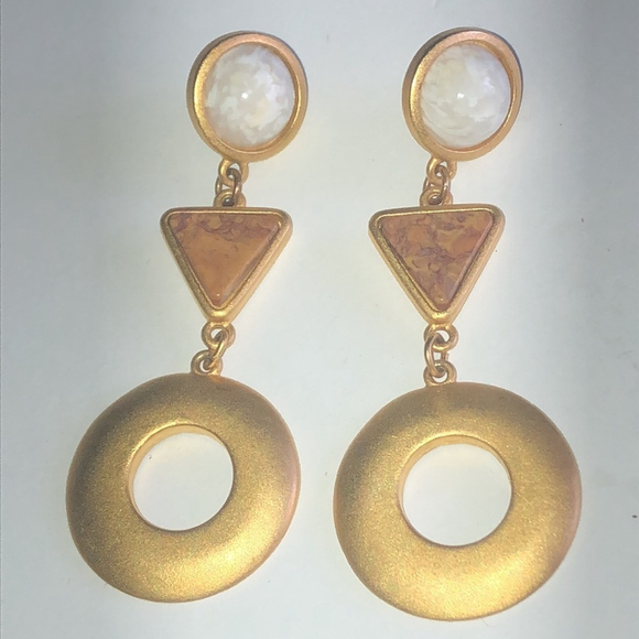 Vintage Jewelry - Vintage Satin Soft Matte Gold Tone Retro Classic Pierced Earrings